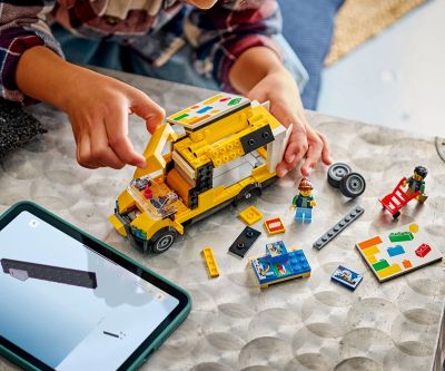 Конструктор LEGO City 60500 Бусът на LEGO