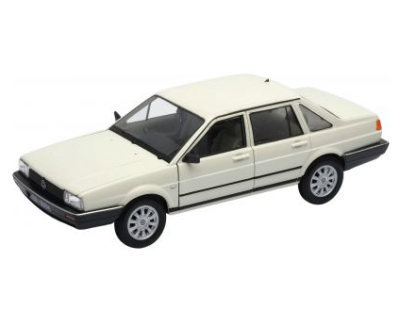 Метална кола Volkswagen Santana Welly 1:24 
