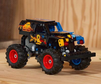 Конструктор LEGO Technic 42219 Monster Jam Grave Digger огън и лед