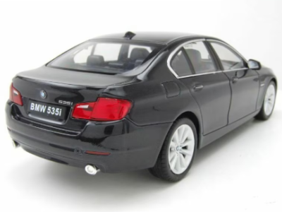 Метална кола BMW 535i F10 Welly 1:24 
