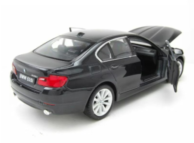 Метална кола BMW 535i F10 Welly 1:24 