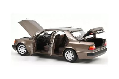 Колекционерска метална кола Mercedes-Benz 500 E 1:18 NOREV 183954