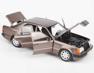 Колекционерска метална кола Mercedes-Benz 500 E 1:18 NOREV 183954