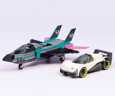 Конструктор самолет срещу колата LEGO City 60489 