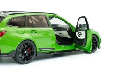 Метален автомобил BMW M3 Touring 1:18 Solido 1813703