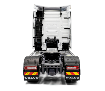 Метален камион влекач Volvo Trucks FH16 Globetrotter XL Solido 1:24