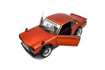 Метален автомобил Nissan Skyline 1:18 Solido 1813003 