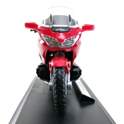 Колекционерски мотор Honda Gold Wing Welly 1:18