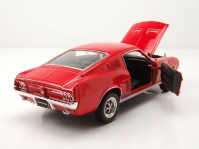 Метална кола Ford Mustang GT 1967 Welly 1:24