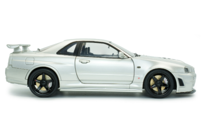 Метален автомобил Nissan Skyline GT-R Z Tune 1:18 Solido 1804312