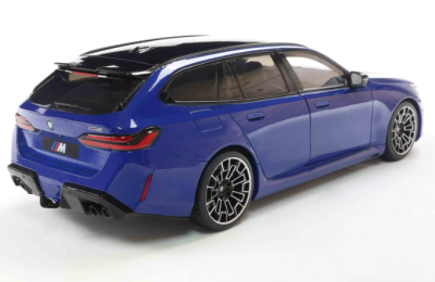 Метален автомобил BMW M5 Touring 1:18 Solido 1814801