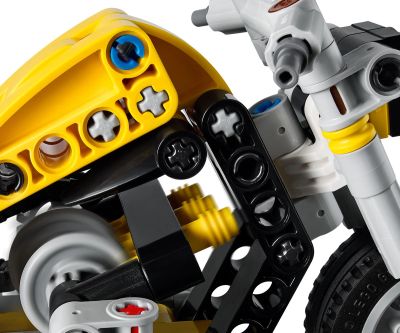 Конструктор жълт мотоциклет LEGO Technic 42225 