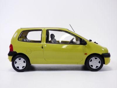 Колекционерска метална кола Renault Twingo 1:18 NOREV 185299