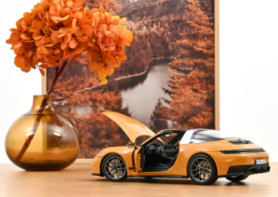 Колекционерска метална кола Porsche 911 Targa 1:18 NOREV 187190