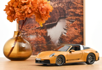 Колекционерска метална кола Porsche 911 Targa 1:18 NOREV 187190