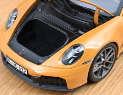 Колекционерска метална кола Porsche 911 Targa 1:18 NOREV 187190