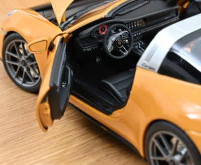 Колекционерска метална кола Porsche 911 Targa 1:18 NOREV 187190