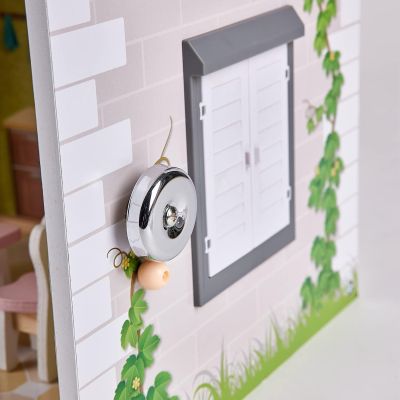 Дървена къща за кукли с LED светлина Hape H841432