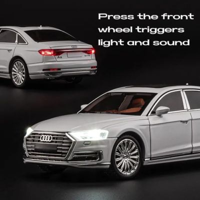 Метален автомобил Audi A8 Long Quattro 1/24 бял