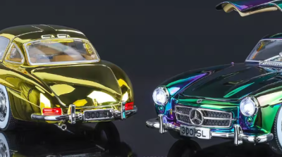 Метален автомобил Mercedes Benz 300SL 1/24 златист