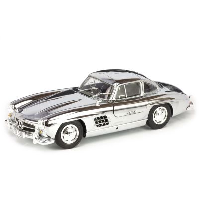Метален автомобил Mercedes Benz 300SL 1/24 хром