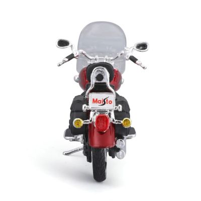 Метален мотор Yamaha Road Star Silverado MAISTO 1:18