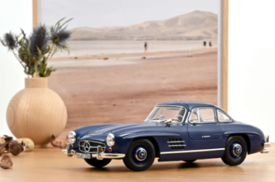 Колекционерска метална кола Mercedes Benz 300 SL 1:18 NOREV 183852