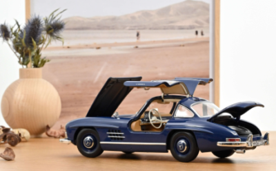 Колекционерска метална кола Mercedes Benz 300 SL 1:18 NOREV 183852