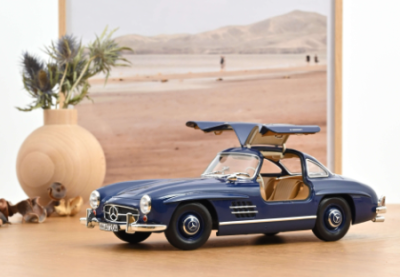 Колекционерска метална кола Mercedes Benz 300 SL 1:18 NOREV 183852