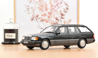 Колекционерска метална кола Mercedes Benz 300 D 1:18 NOREV 183960