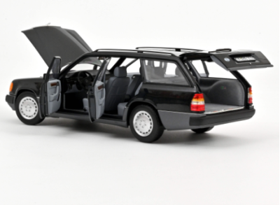 Колекционерска метална кола Mercedes Benz 300 D 1:18 NOREV 183960