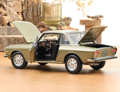 Колекционерска метална кола Lancia Fulvia 1:18 NOREV 187985