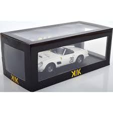Колекционерска метална кола Ferrari 250 GT California Spyder #20 1:18 KK Scale 181047