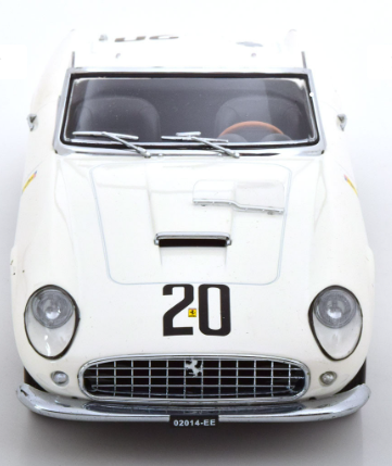Колекционерска метална кола Ferrari 250 GT California Spyder #20 1:18 KK Scale 181047