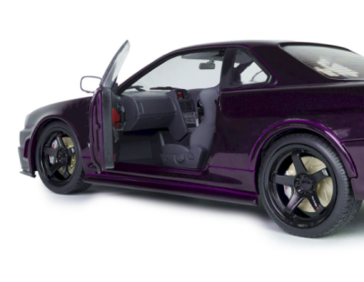 Метален автомобил Nissan Skyline GT-R 1:18 Solido 1804311