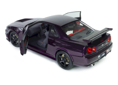 Метален автомобил Nissan Skyline GT-R 1:18 Solido 1804311