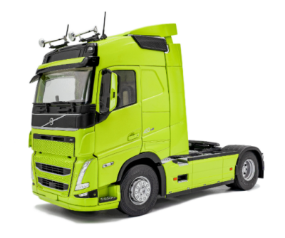 Метален камион влекач Volvo Trucks FH Globetrotter XL Solido 1:24 neon