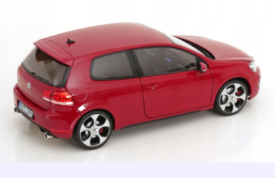 Колекционерска метална кола Volkswagen Golf GTI 1:18 NOREV 188504