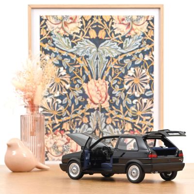 Колекционерска метална кола Volkswagen Golf GTI 1:18 NOREV 188583