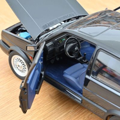 Колекционерска метална кола Volkswagen Golf GTI 1:18 NOREV 188583