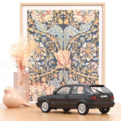 Колекционерска метална кола Volkswagen Golf GTI 1:18 NOREV 188583