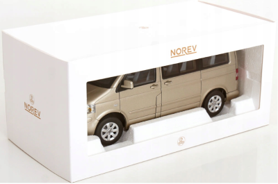 Колекционерска метална кола Volkswagen Multivan 1:18 NOREV 188602