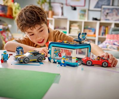 Конструктор Автомивка с преминаване на колата LEGO City 60497 