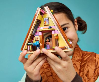Конструктор Хижа за луксозен къмпинг сред природата LEGO Friends 42682 