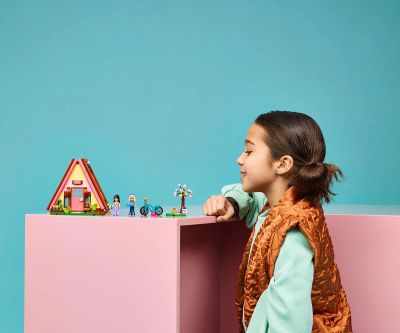 Конструктор Хижа за луксозен къмпинг сред природата LEGO Friends 42682 