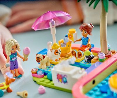 Конструктор Забавен ден в аквапарка LEGO Friends 42676