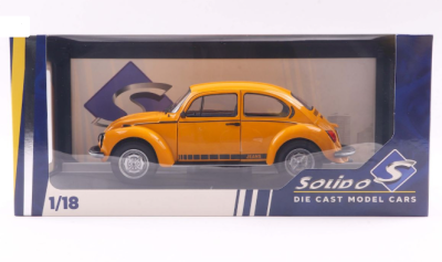 Метален автомобил Volkswagen Beetle 1303 1:18 SOLIDO 1800522