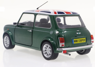 Метален автомобил Mini Cooper Sport British Racing 1:18 SOLIDO 1800612