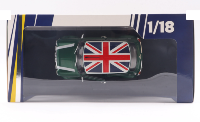 Метален автомобил Mini Cooper Sport British Racing 1:18 SOLIDO 1800612