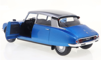 Метален автомобил Citroen D Special 1:18 SOLIDO 1800711